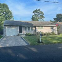 Pre-foreclosure in  Sleepy Hollow Rd Point Pleasant Beach, NJ 08742