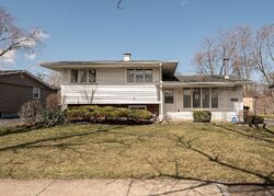 Pre-foreclosure in  190th St Lansing, IL 60438