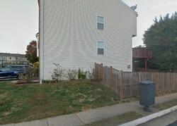 Pre-foreclosure in  Vanderbilt Ter Se Leesburg, VA 20175