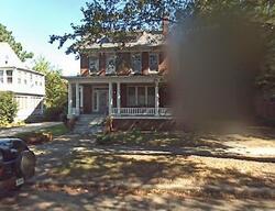 Pre-foreclosure in  Broad St Portsmouth, VA 23707