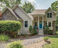 Pre-foreclosure in  Washington St Locust Grove, VA 22508