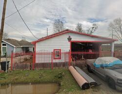 Pre-foreclosure in  MISTLETOE LN Fresno, TX 77545