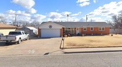 Pre-foreclosure in  Avenue I Hereford, TX 79045
