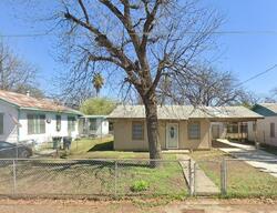 Pre-foreclosure in  Margarita St Uvalde, TX 78801