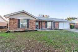 Pre-foreclosure in  Pebbleford Rd Fort Worth, TX 76134