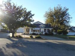 Pre-foreclosure in  Avenue W Snyder, TX 79549