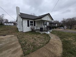 Pre-foreclosure in  Elberta St Nashville, TN 37210