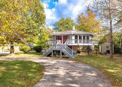 Pre-foreclosure in  Quail Trl Manning, SC 29102