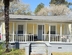Pre-foreclosure in  Toccoa Dr Nw Acworth, GA 30101