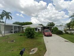 Pre-foreclosure in  Cannes Dr Naples, FL 34112