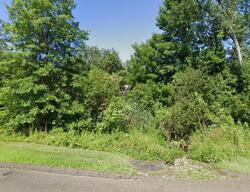 Pre-foreclosure in  Long Hill Rd Middletown, CT 06457