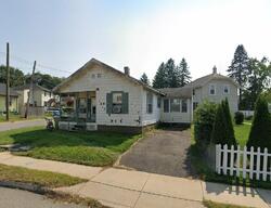 Pre-foreclosure in  Hillside Ave Middletown, CT 06457