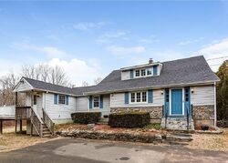 Pre-foreclosure in  Killingworth Rd Higganum, CT 06441