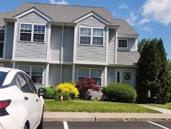 Pre-foreclosure in  Timberline Trl Pawling, NY 12564