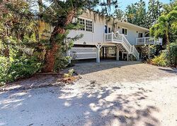 Pre-foreclosure in  Egret Cir Sanibel, FL 33957