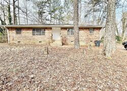 Pre-foreclosure in  Raymond Dr Union City, GA 30291
