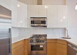 Pre-foreclosure in  Broadway a Brooklyn, NY 11211