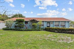 Pre-foreclosure in  Se Homewood Ave Jupiter, FL 33469