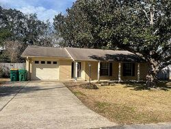 Pre-foreclosure in  Berwick Cir Shalimar, FL 32579