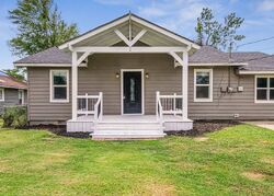 Pre-foreclosure in  E 9th St Claremore, OK 74017