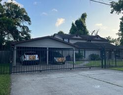 Pre-foreclosure in  Crestview Dr Houston, TX 77028
