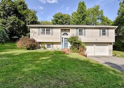 Pre-foreclosure in  Vista Dr Chester, NY 10918