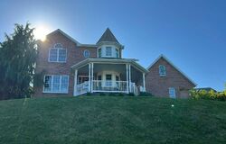 Pre-foreclosure in  Shamrock Ln Canonsburg, PA 15317