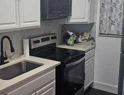 Pre-foreclosure in  W 19th Ave  Hialeah, FL 33012