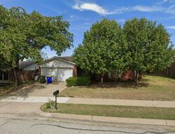Pre-foreclosure in  Highview Ter Fort Worth, TX 76148