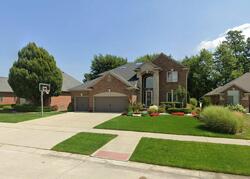Pre-foreclosure in  Torrey Pines Dr Macomb, MI 48042