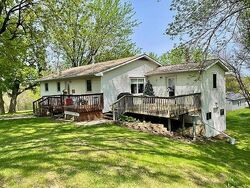 Pre-foreclosure in  S County Road 5 Springfield, MN 56087