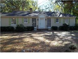 Pre-foreclosure in  MAPLEWOOD DR Jackson, MS 39206