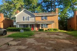 Pre-foreclosure in  Woodbury Rd Jackson, MS 39206