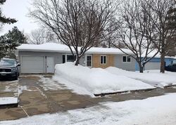  4th Ave E, Dickinson ND