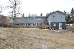 Pre-foreclosure in  Highway 2 And 52 W Burlington, ND 58722