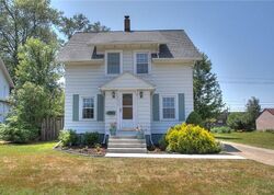 Pre-foreclosure in  Craneing Rd Wickliffe, OH 44092