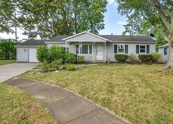 Pre-foreclosure in  MARK DR Lorain, OH 44052