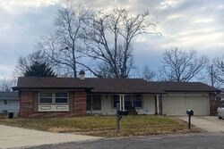 Pre-foreclosure in  Colonial Ct Florissant, MO 63031