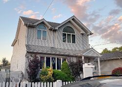 Pre-foreclosure in  Marble St Staten Island, NY 10314