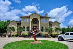 Pre-foreclosure in  Dagg Rd Houston, TX 77048