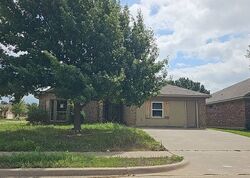 Pre-foreclosure in  Lakeview Dr Alvarado, TX 76009