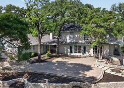 Pre-foreclosure in  Sw Green Oaks Blvd Arlington, TX 76017
