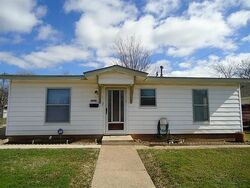 Pre-foreclosure in  Lebow St Fort Worth, TX 76106