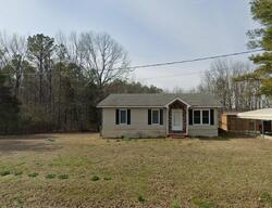 Pre-foreclosure in  Dickson Rd Sardis, TN 38371