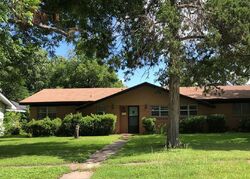 Pre-foreclosure in  Agnes Ave Marlin, TX 76661
