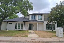 Pre-foreclosure in  Wildvine Dr Dallas, TX 75248