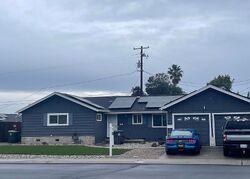 Pre-foreclosure in  Armstrong Dr Manteca, CA 95336