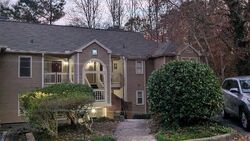 Pre-foreclosure Listing in Marbury Ct Apt 1c CARY, NC 27513
