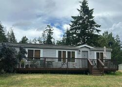 Pre-foreclosure in  Shipping View Dr Freeland, WA 98249