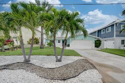 Pre-foreclosure in  Bay Point Dr Saint Petersburg, FL 33708